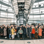 Foto: Besuchergruppe aus dem Wahlkreis mit Ansgar Heveling MdB auf der Kuppel. Bildnachweis: Bundesregierung/StadtLandMensch-Fotografie